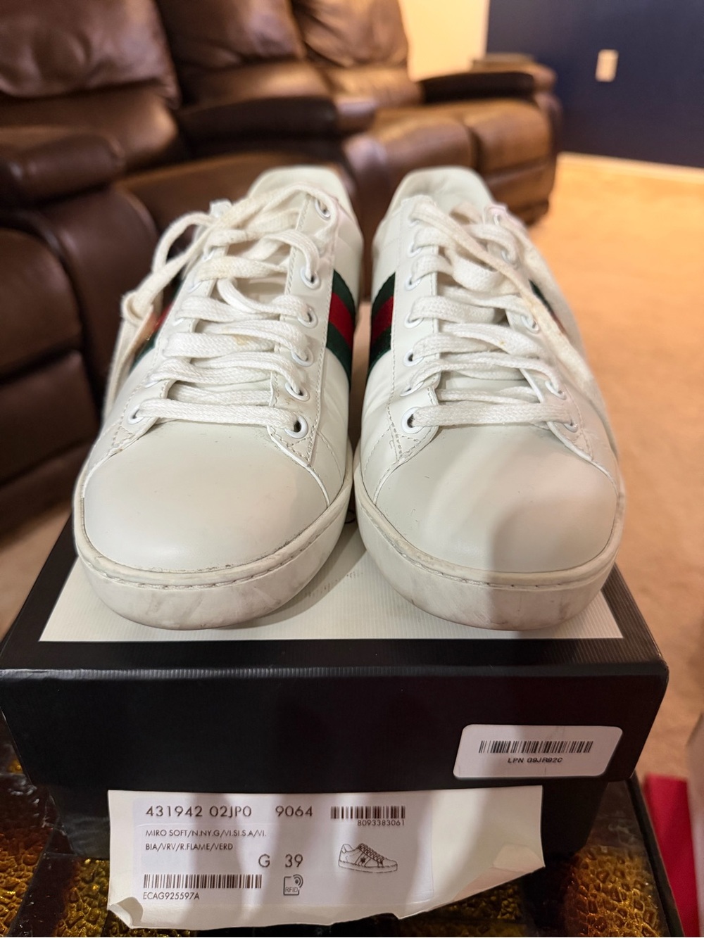 Gucci White Leather Sneakers with Green & Red Web Stripe